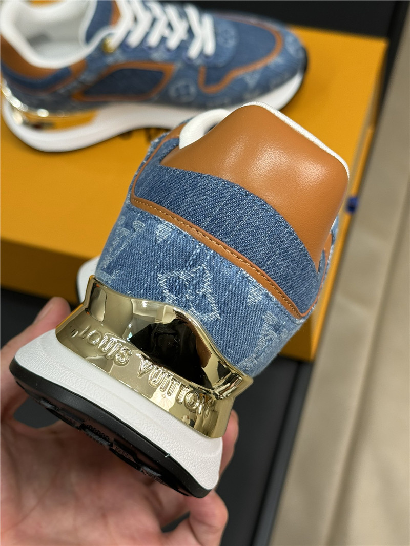 l0vis Vvtt0n lv neo run away trainers