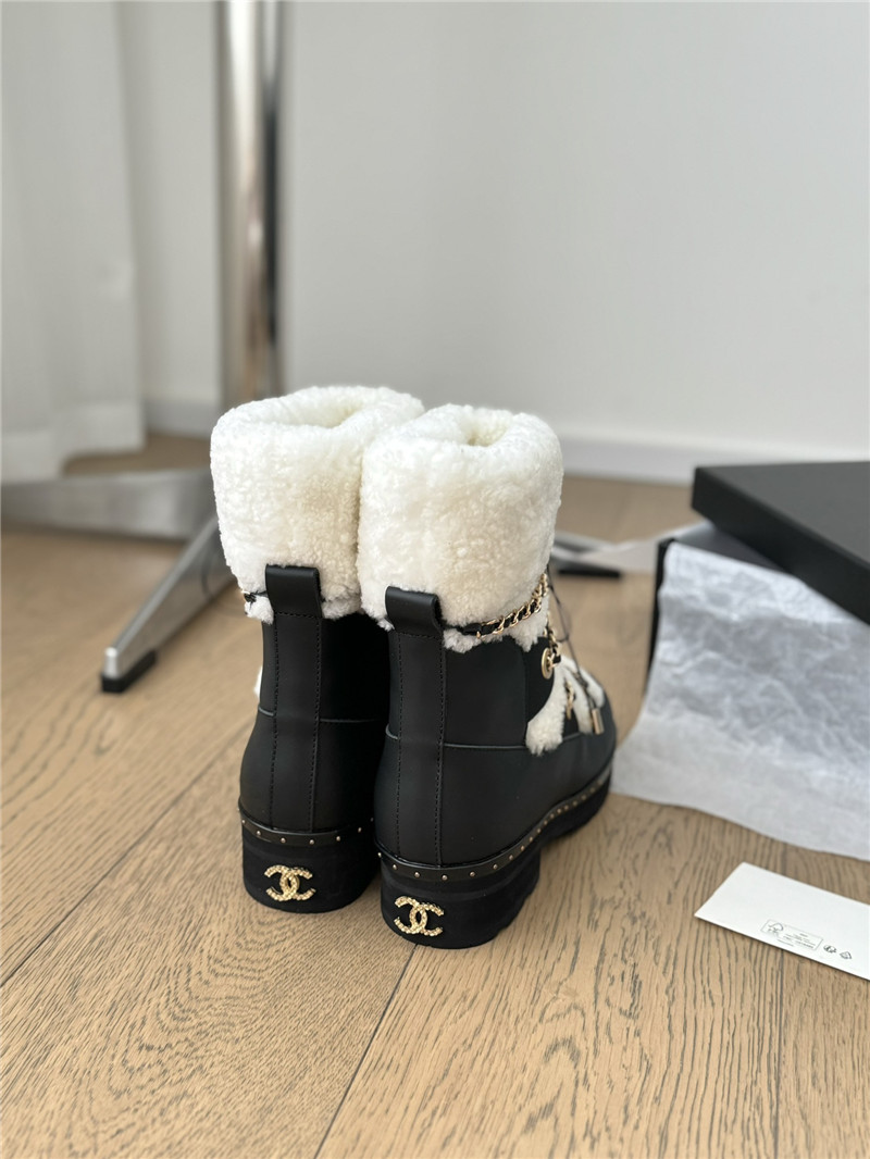 Ch**el white calfskin wool snow boots