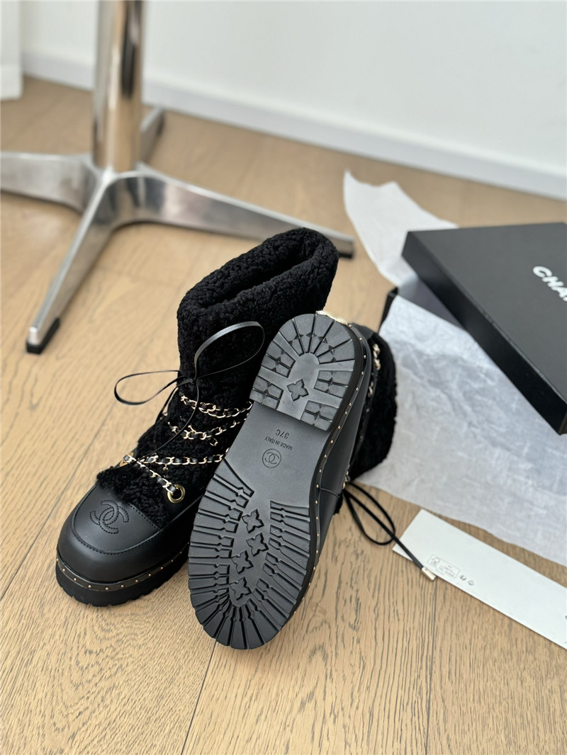 Ch**el black calfskin wool snow boots
