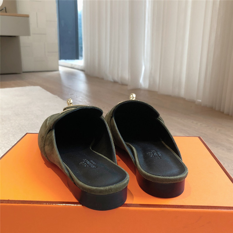 H**me5 kelly buckle oz mule in vert forêt suede