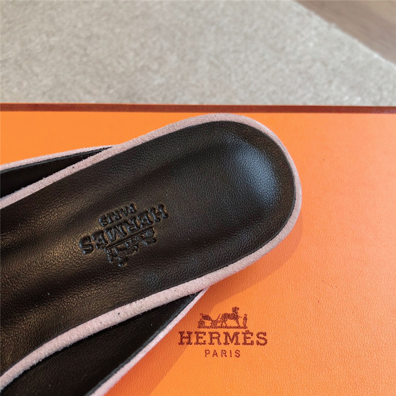 H**me5 kelly buckle oz mule in baby pink suede