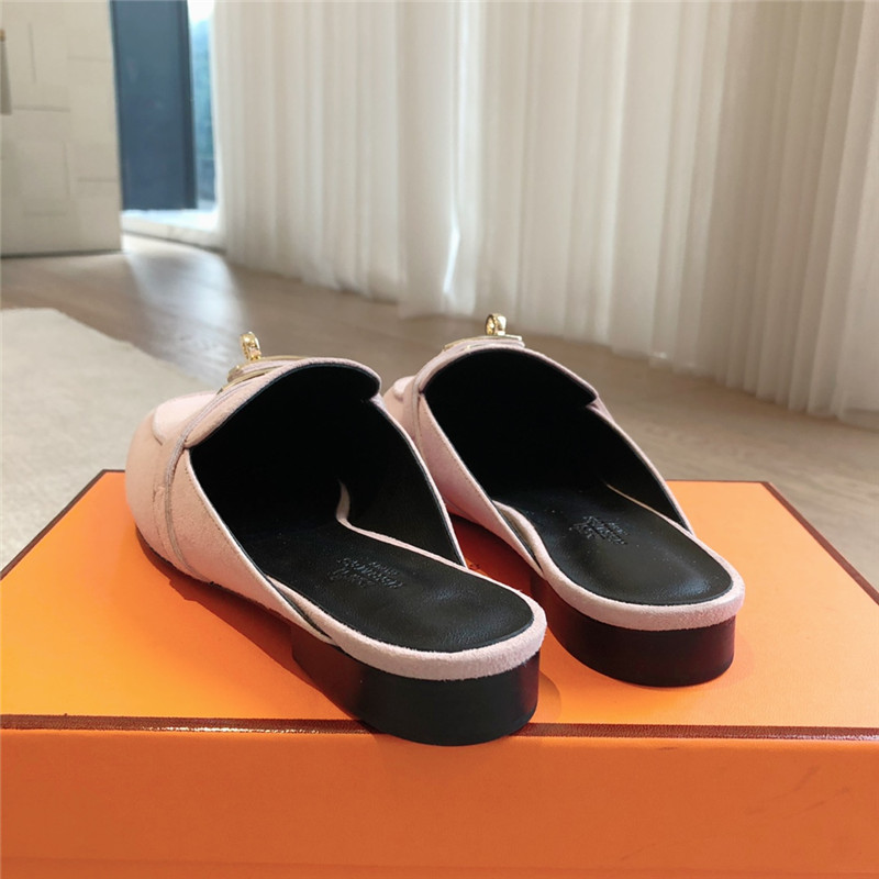 H**me5 kelly buckle oz mule in baby pink suede