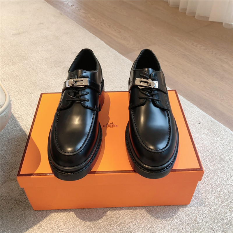 H**me5 first oxford shoe in black calfskin
