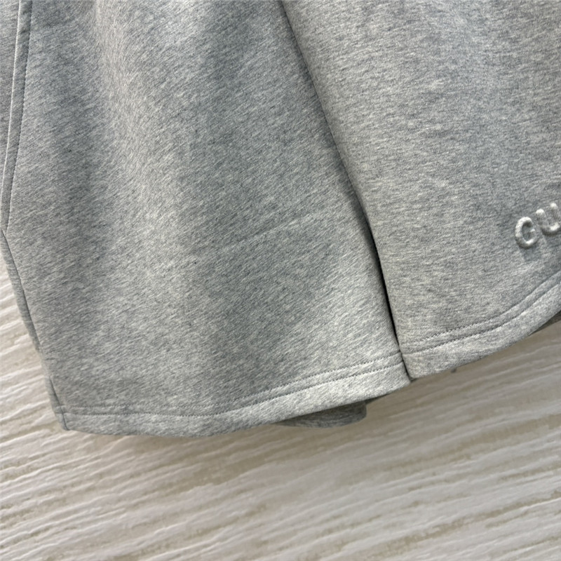 Gvc*1 elastic waist shorts