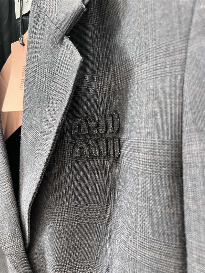 M1um1u wool suit jacket