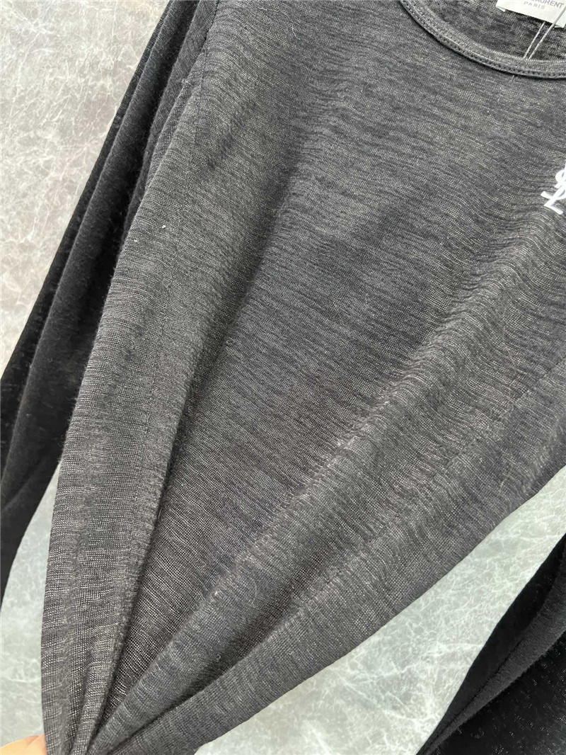 Y51 round neck t-shirt