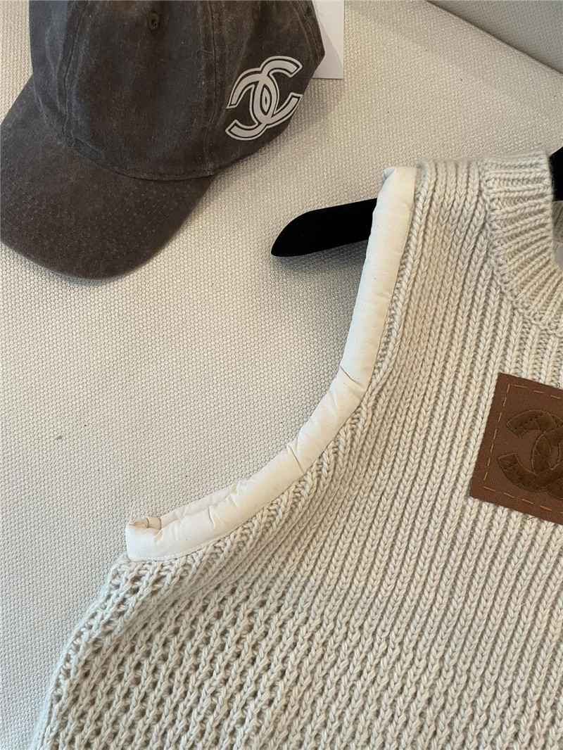 Ch**el new knitted vest