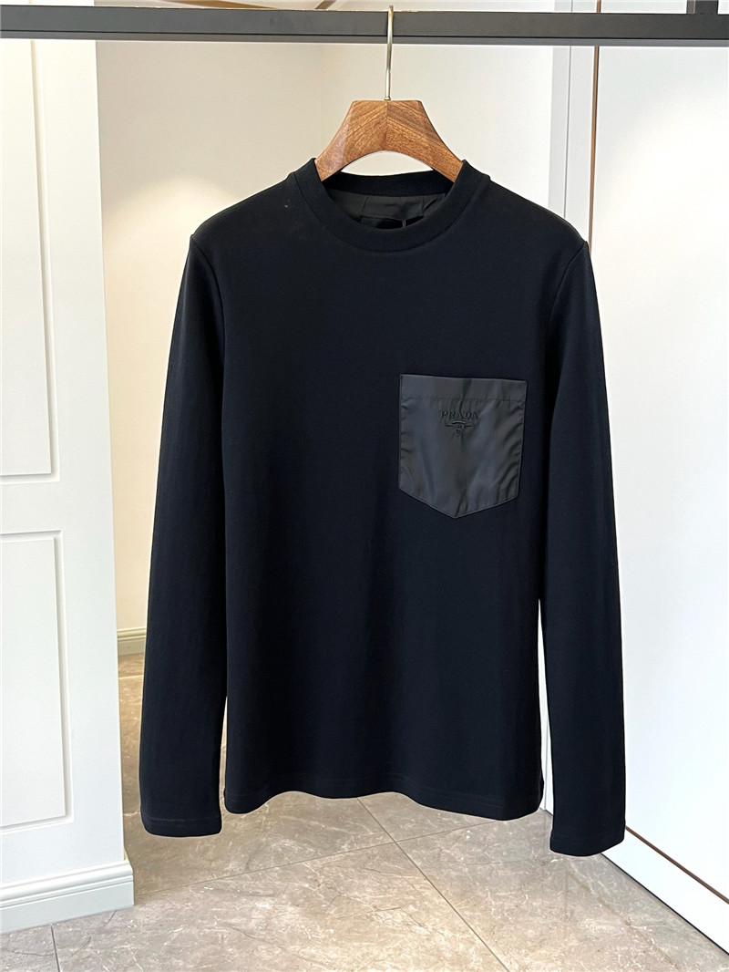 Pra*a solid color t-shirt