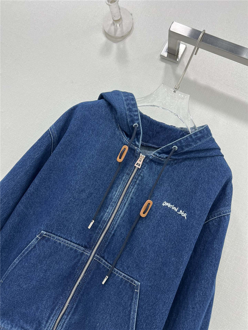 D10r hooded zip-up jacket