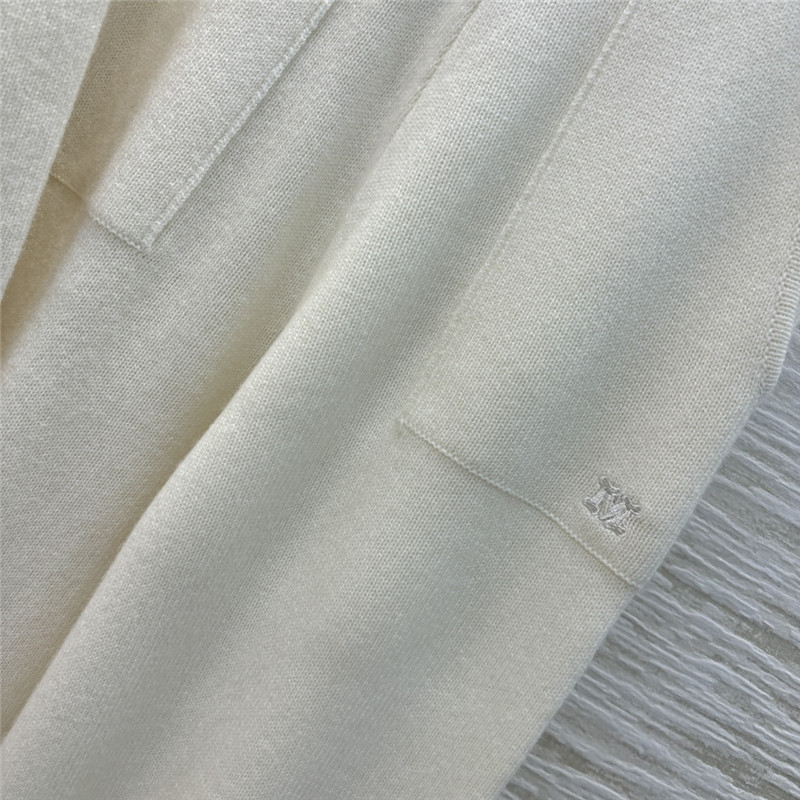 Vanitoo cashmere suit