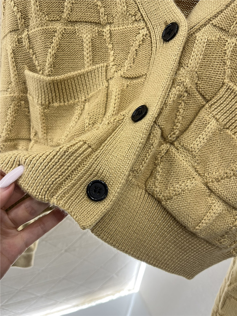 Va1e*ntin0 toile iconographe cardigan in beige