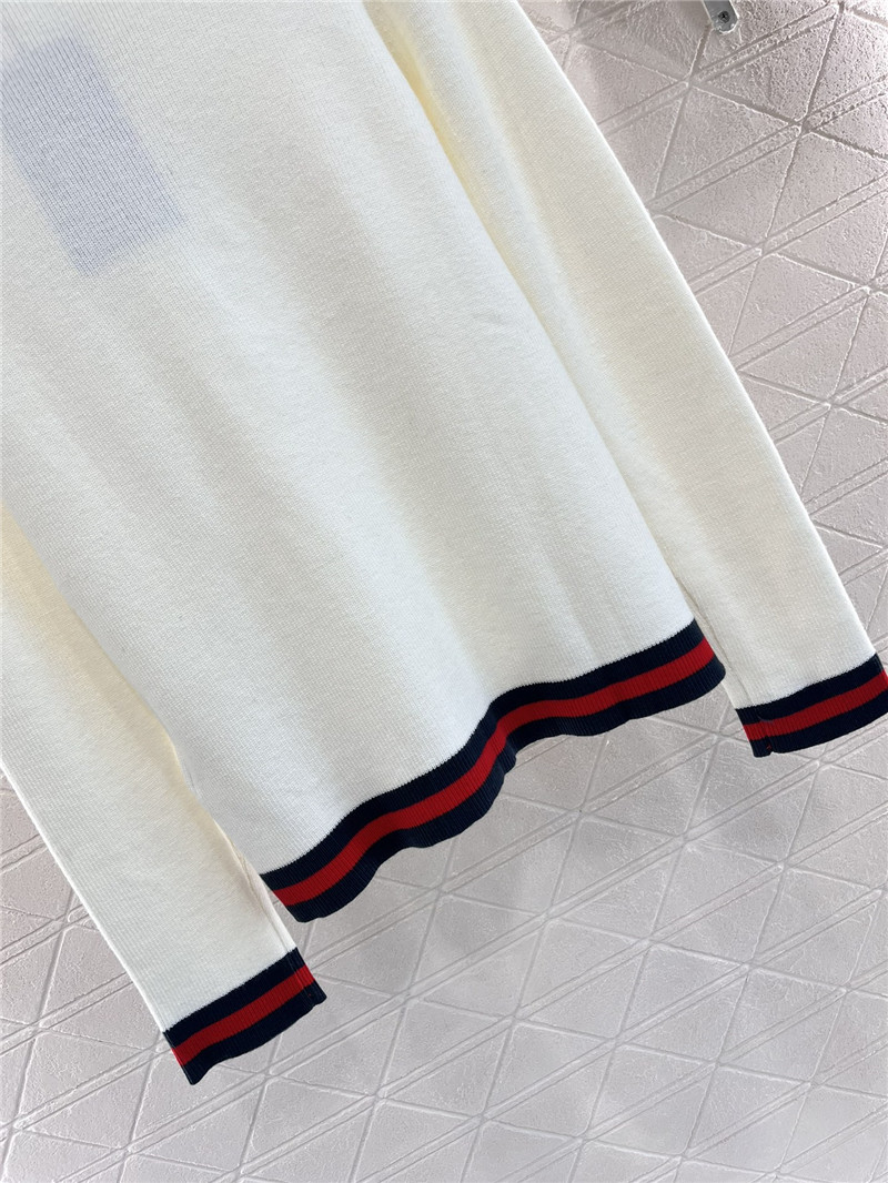 Gvc*1 stripe hem rib wool pullover in white