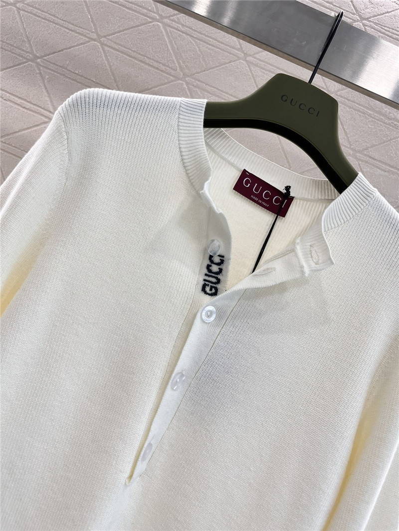 Gvc*1 stripe hem rib wool pullover in white