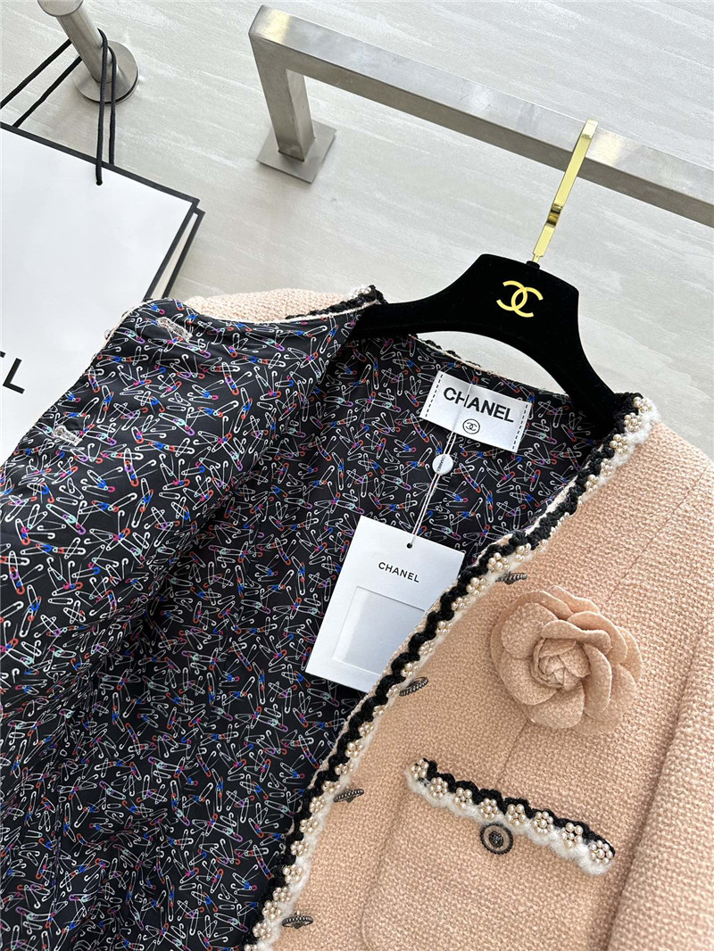 Ch**el floral soft tweed coat