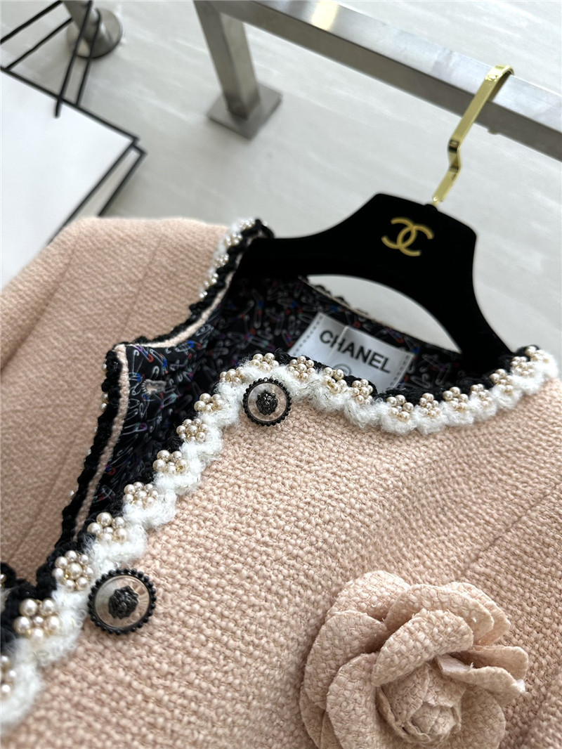 Ch**el floral soft tweed coat