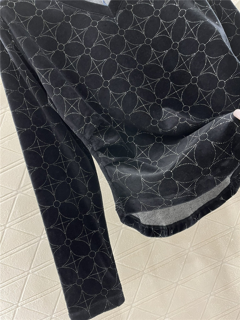 l0vis Vvtt0n lv velvet bottoming shirt