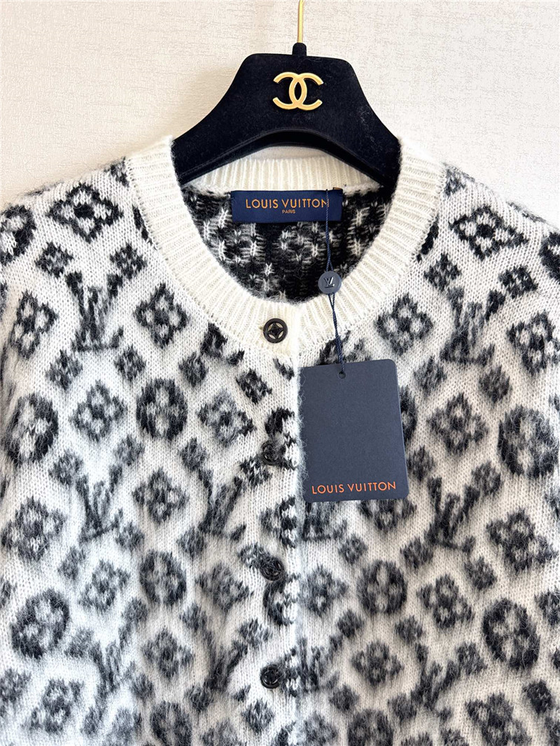 l0vis Vvtt0n lv new knitted jacket