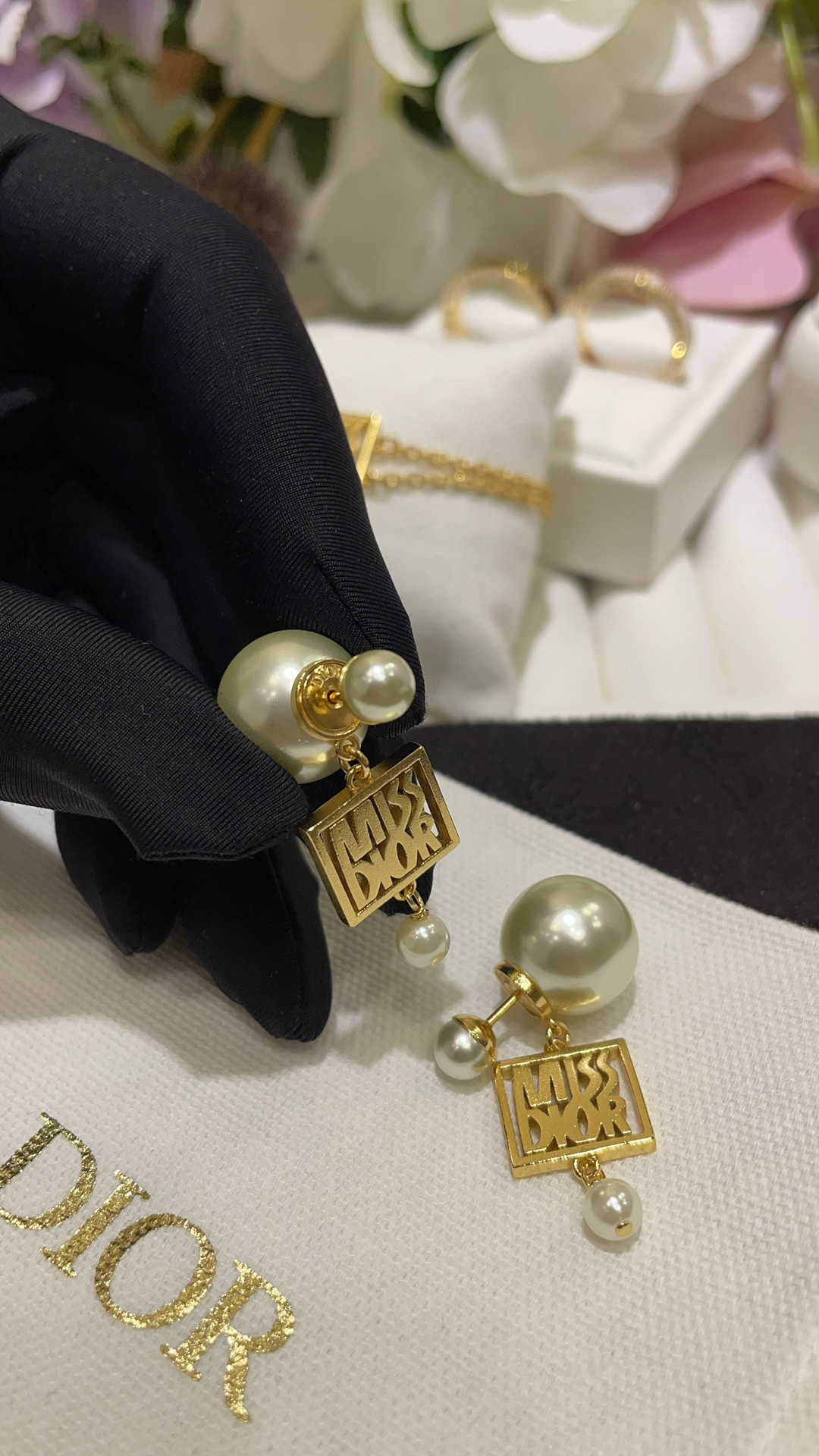 D10r letter square bead earrings