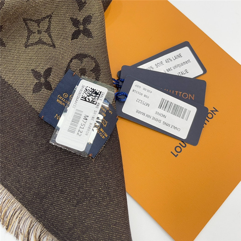 l0vis Vvtt0n lv gold and silver silk shawl