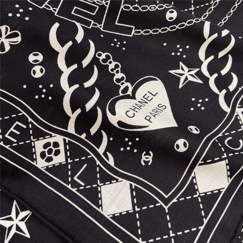 Ch**el chain logo long scarf