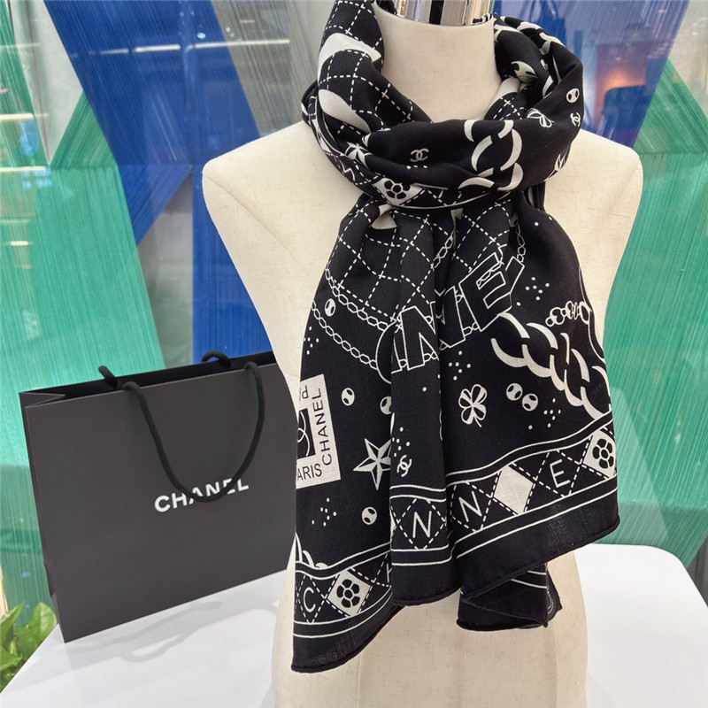 Ch**el chain logo long scarf