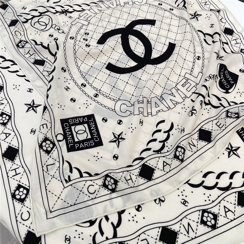 Ch**el chain logo long scarf