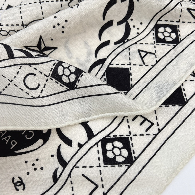 Ch**el chain logo long scarf