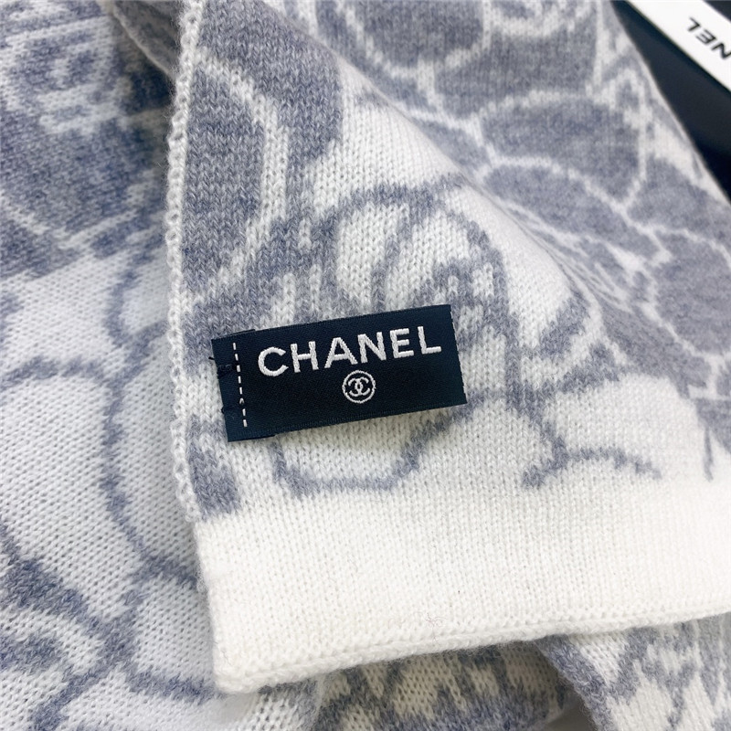 Ch**el camellia scarf