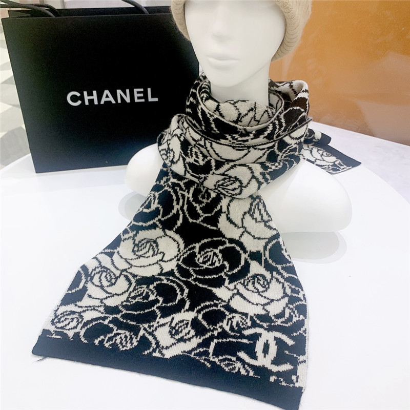 Ch**el camellia scarf