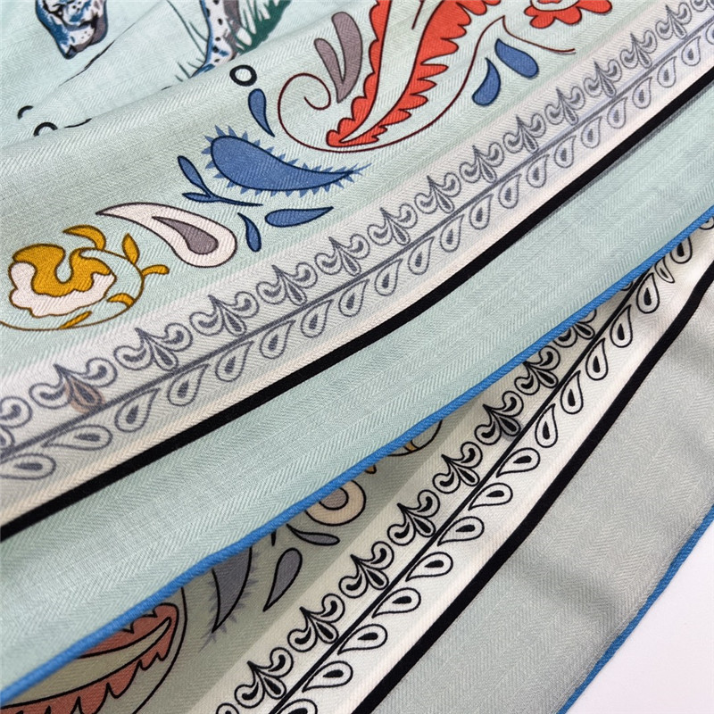 H**me5 double-sided silk scarf