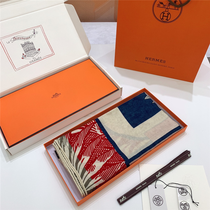 H**me5 double-sided same color square scarf