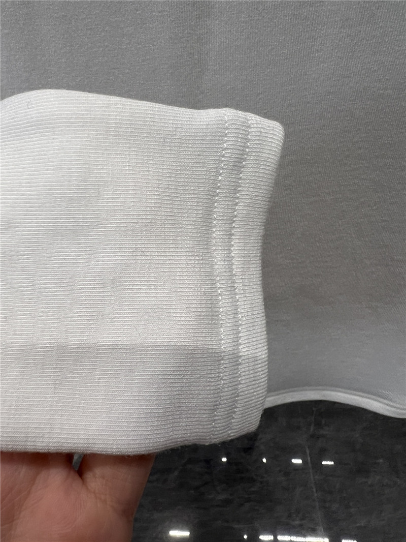 Ch**el long sleeve bottoming t-shirt