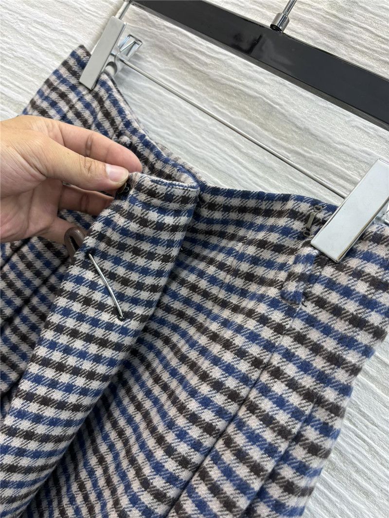 M1um1u leather button pleated skirt