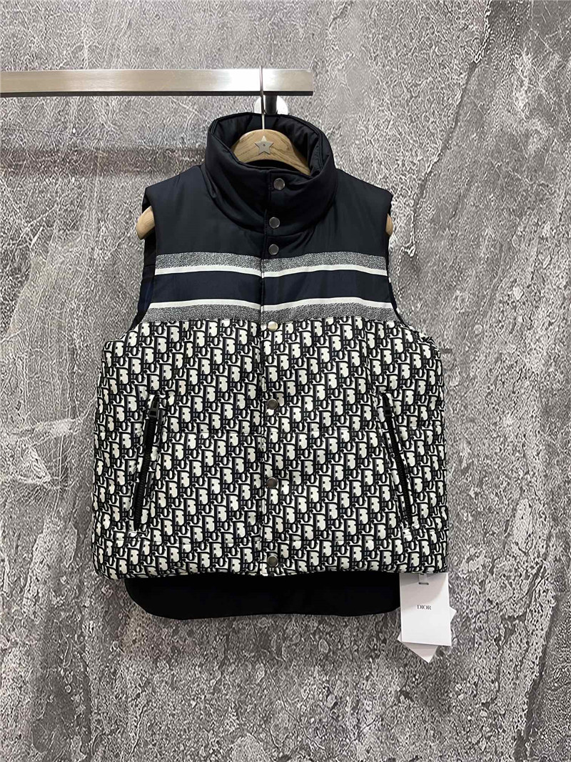 D10r two-way monogram vest