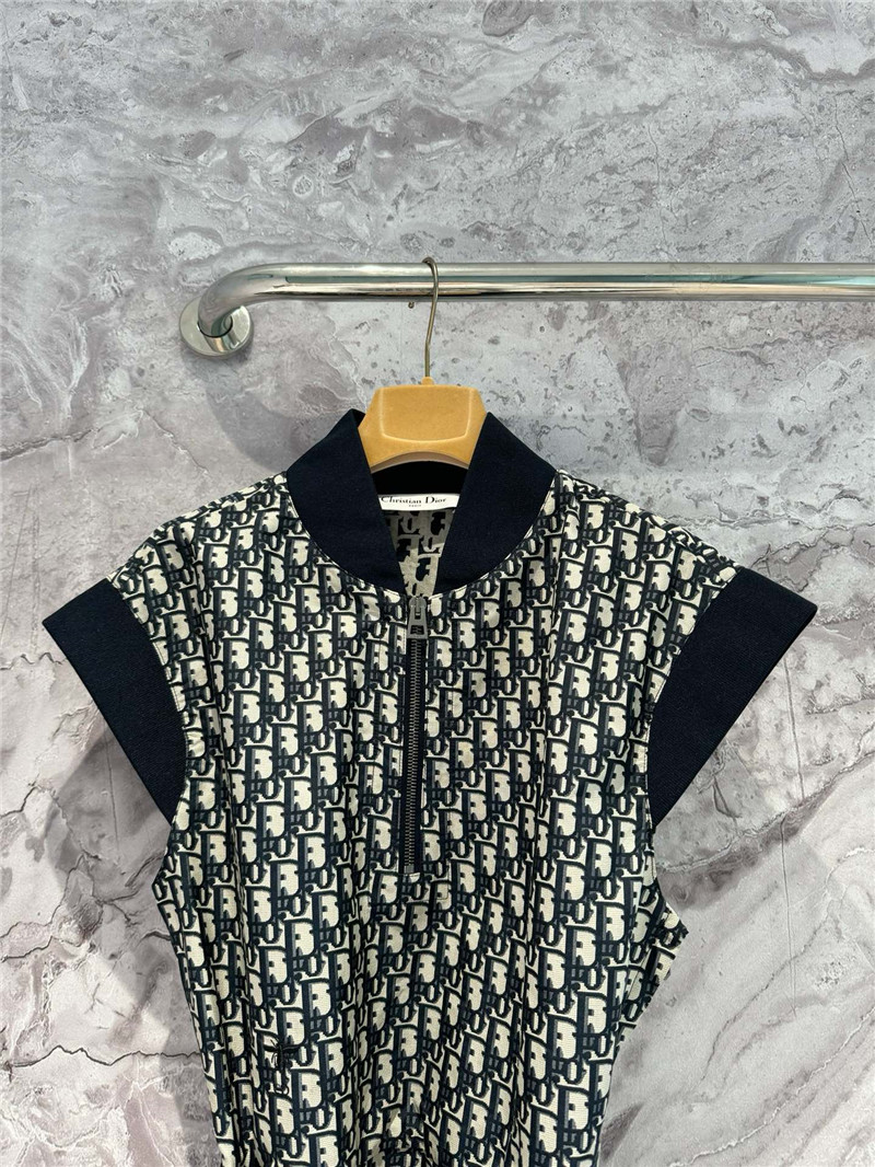 D10r old flower dress