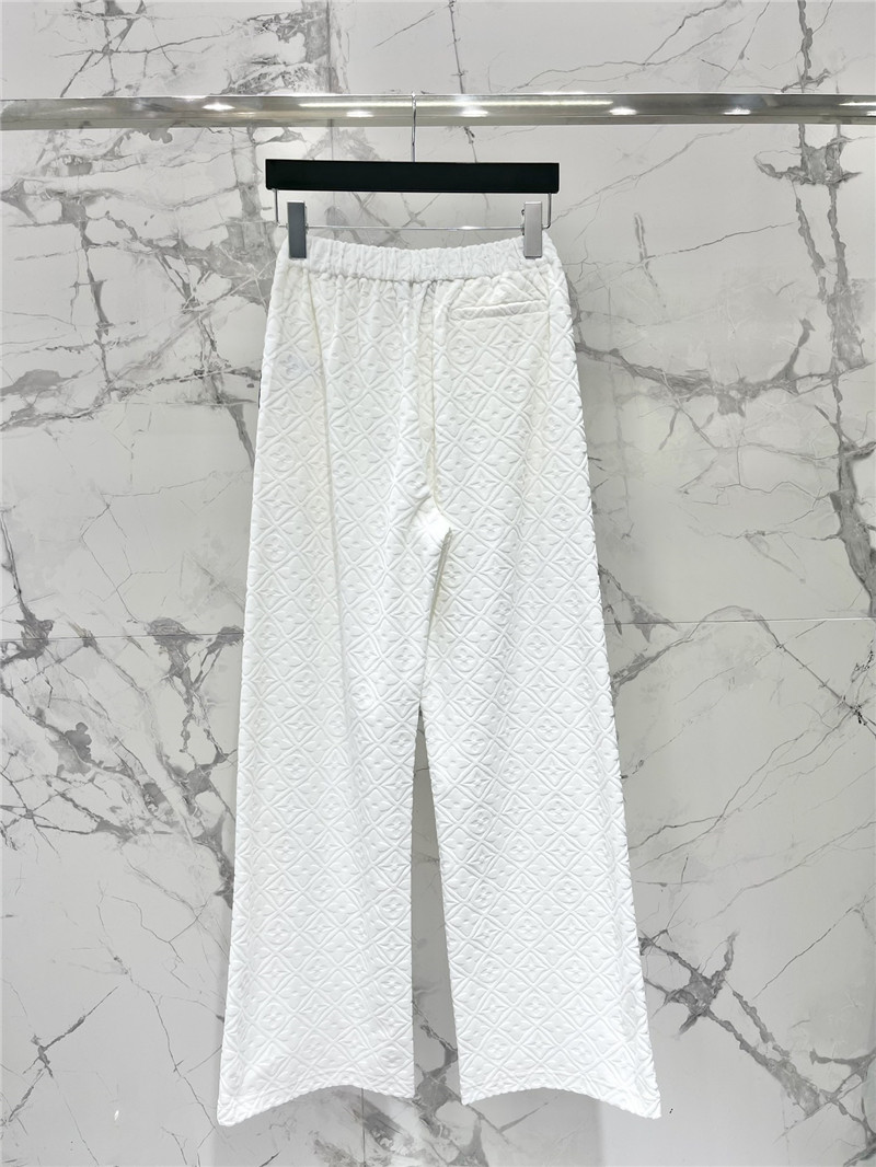 l0vis Vvtt0n lv casual pants