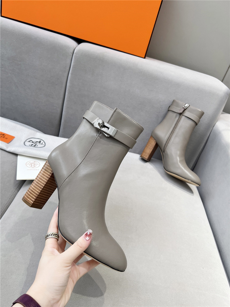 H**me5 saint germain women’s ankle boot in gray