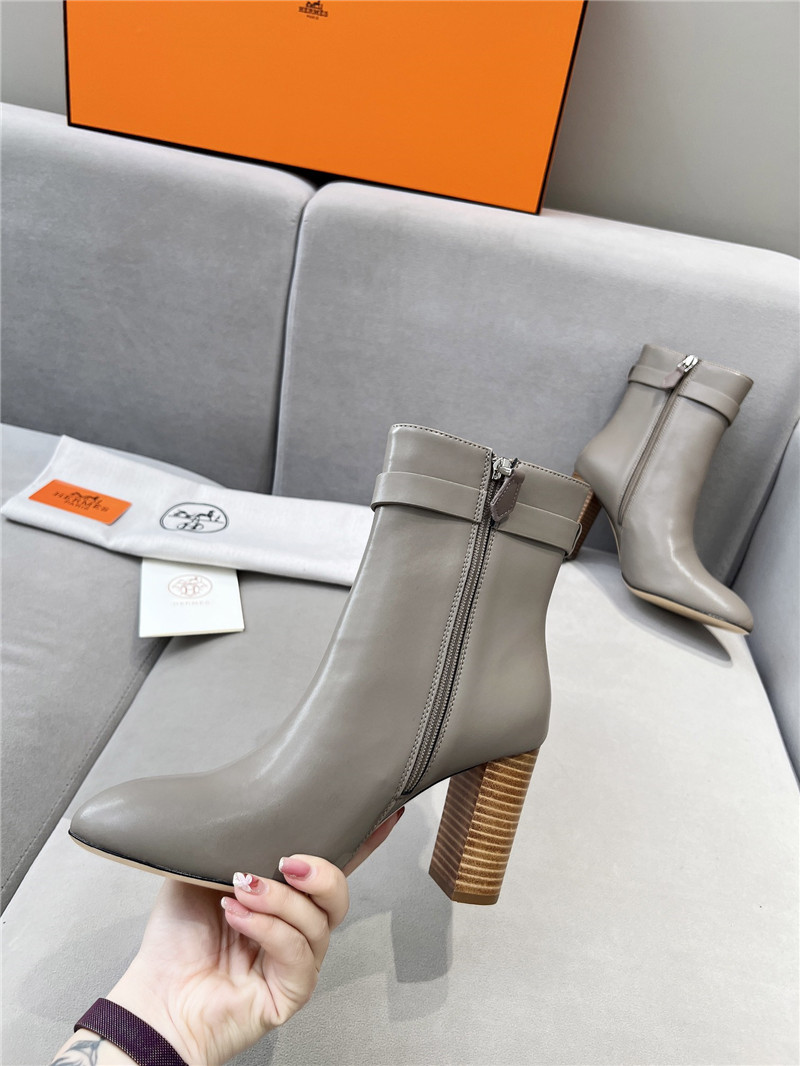H**me5 saint germain women’s ankle boot in gray