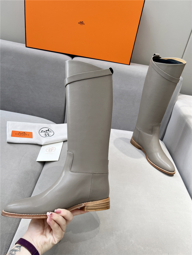 H**me5 jumping calfskin boot in gray