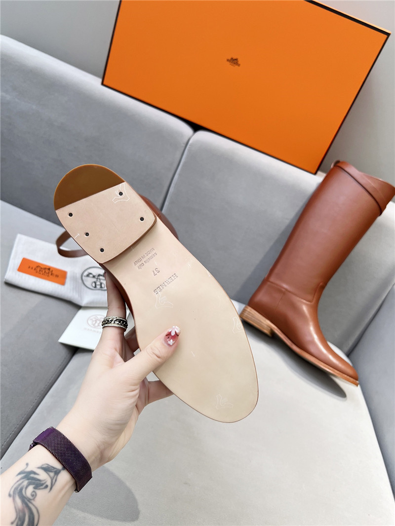 H**me5 jumping calfskin boot in brown