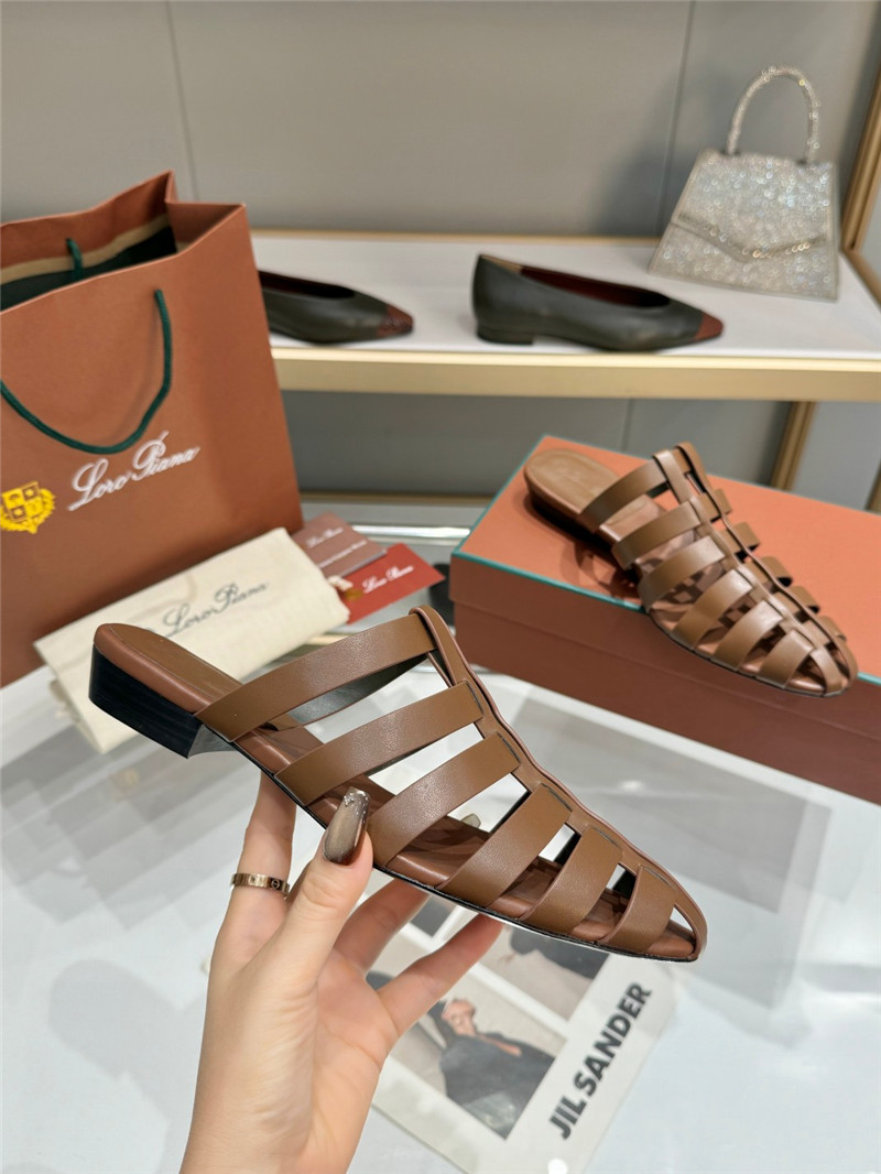 L0r0 P1ana braided strap sandals in brown calfskin