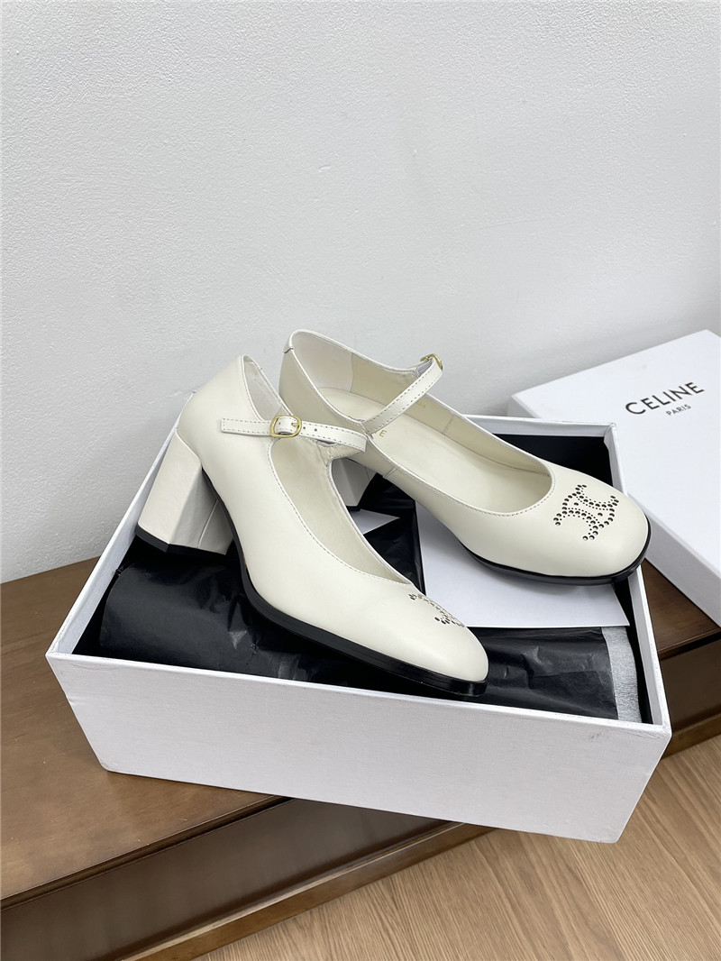 Ce1i*e lily crystal triomphe white leather pumps