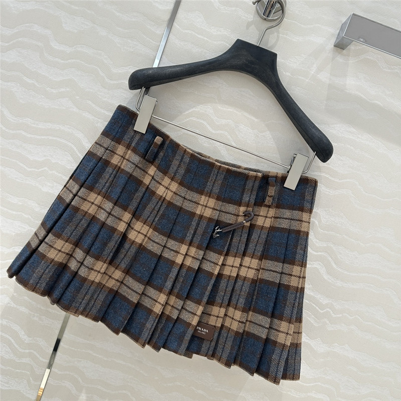 Pra*a preppy pleated skirt