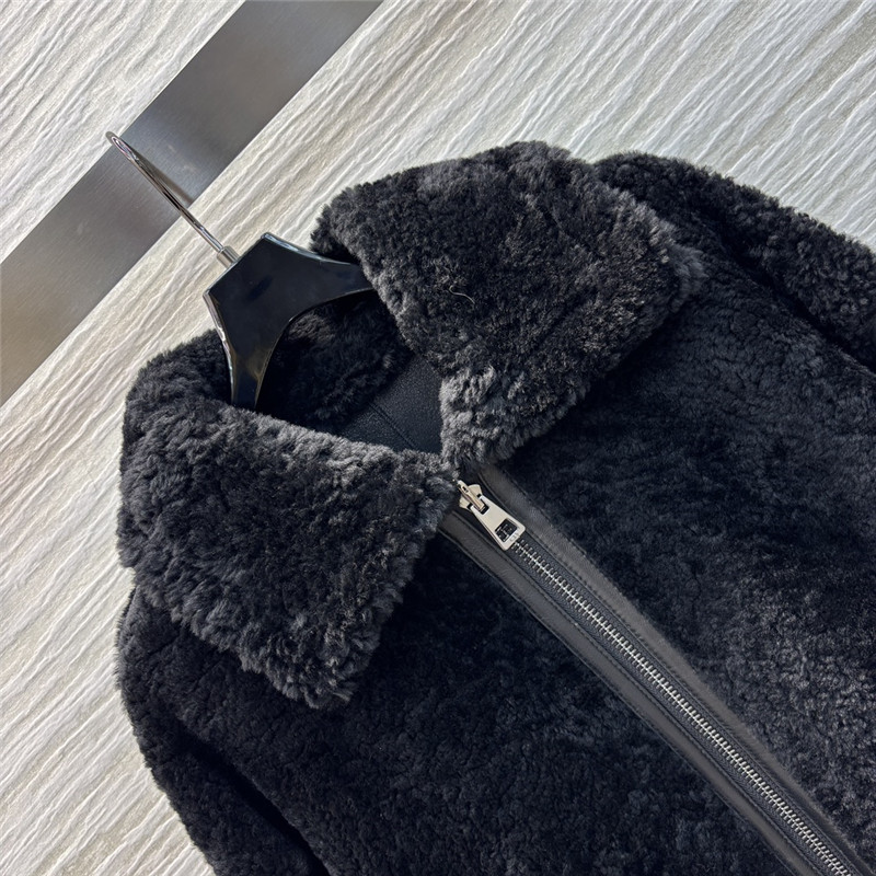 D10r fur coat