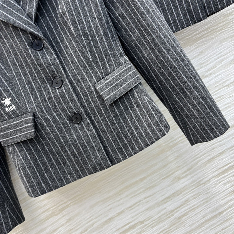 D10r striped suit