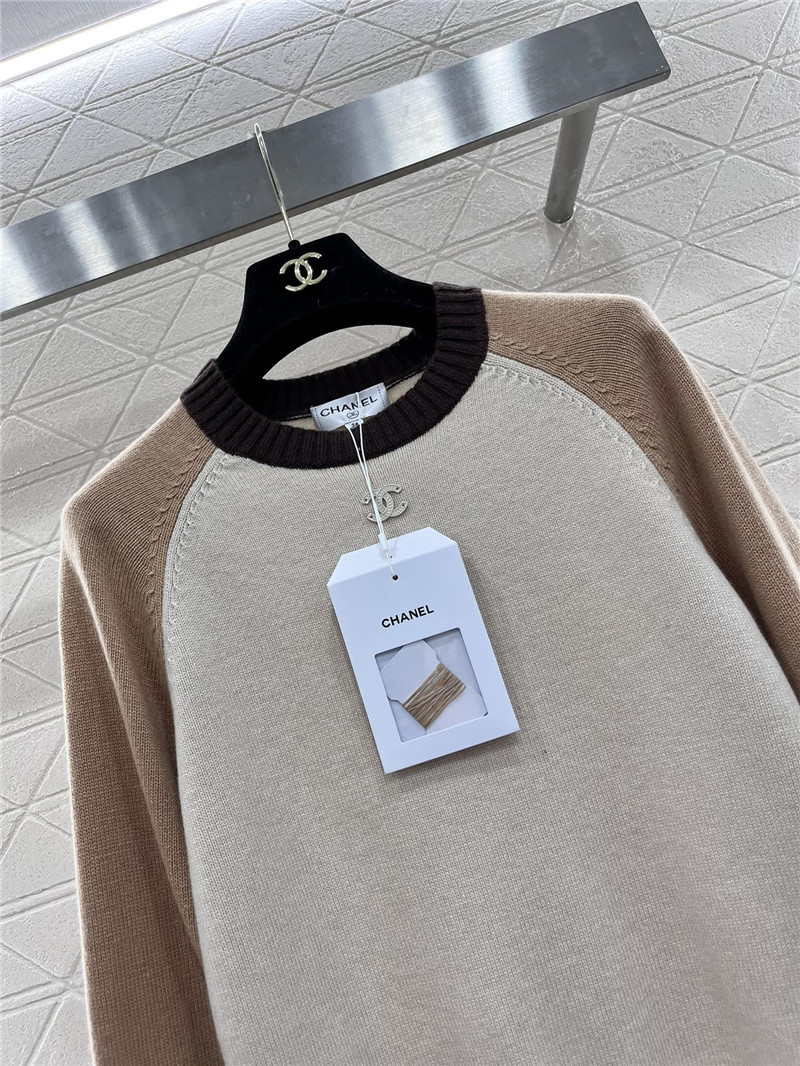 Ch**el two-tone raglan sweater beige and white