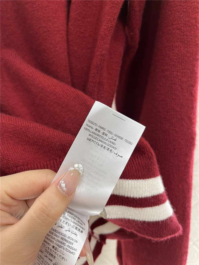 Gvc*1 burgundy wool sweater with interlocking g