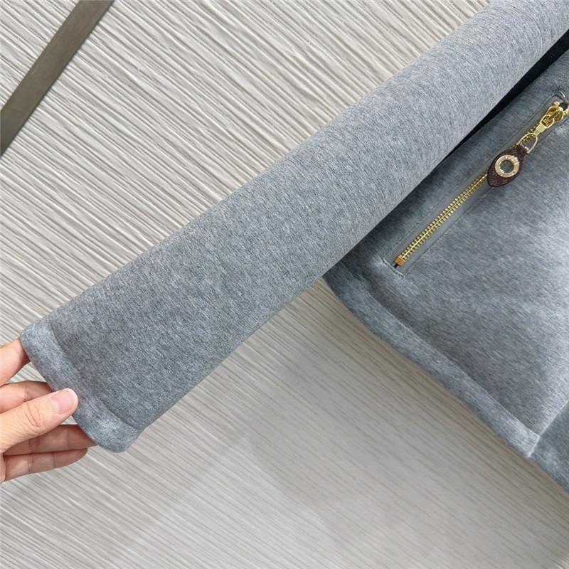 l0vis Vvtt0n lv casual sports suit