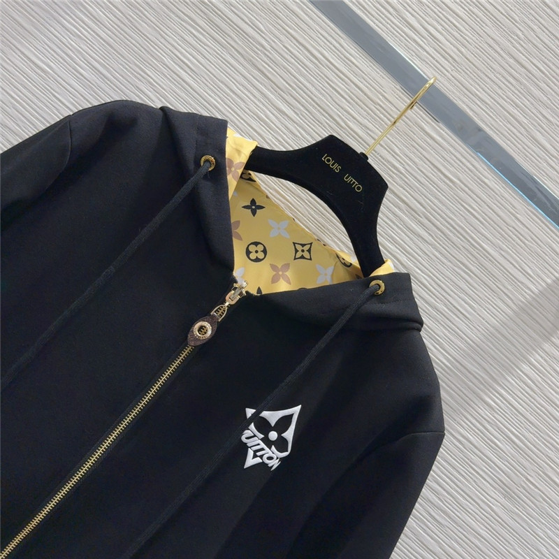 l0vis Vvtt0n lv casual sports suit