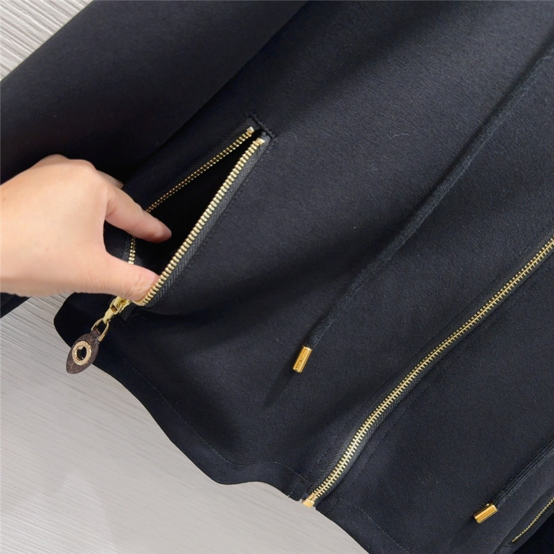 l0vis Vvtt0n lv casual sports suit